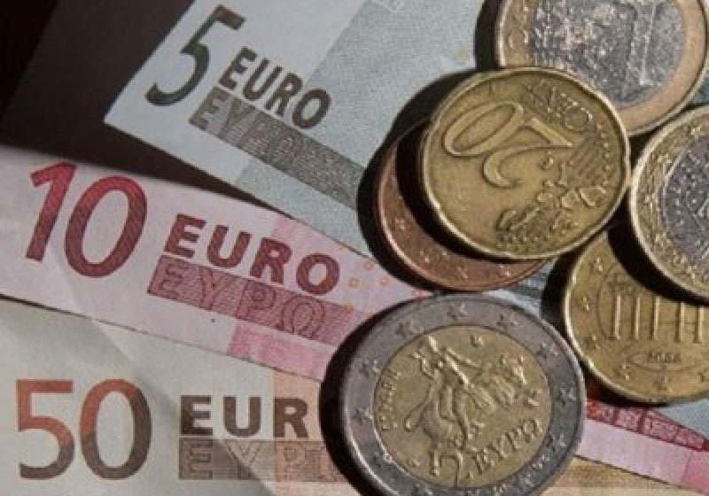 PRIMUL PAS: Dragnea anunţă înfiinţarea comisiei pentru aderarea la moneda Euro până în 2024 PRIMUL PAS: Dragnea anunţă înfiinţarea comisiei pentru aderarea la moneda Euro până în 2024