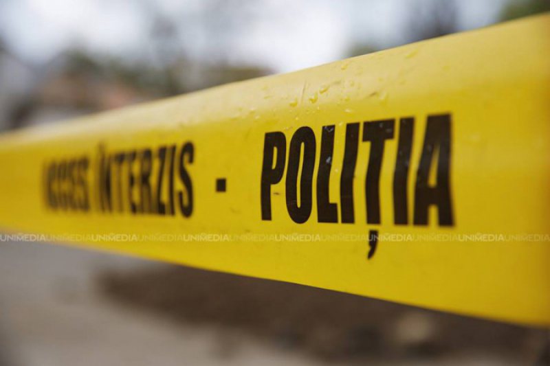ŞI-A PUS CAPĂT ZILELOR: Un băieţel de 5 ani şi-a găsit mama fără suflare, în ştreang ŞI-A PUS CAPĂT ZILELOR: Un băieţel de 5 ani şi-a găsit mama fără suflare, în ştreang