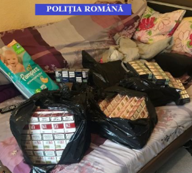 POLIȚIA ÎN ACȚIUNE: Un bărbat și o femeie au fost reținuți în urma unor percheziții POLIȚIA ÎN ACȚIUNE: Un bărbat și o femeie au fost reținuți în urma unor percheziții