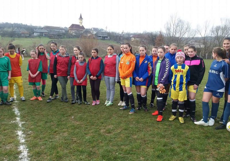 CUPA CODRULUI: Și fetele din Maramureș se pricep la fotbal, au dovedit-o într-o competiție viu disputată CUPA CODRULUI: Și fetele din Maramureș se pricep la fotbal, au dovedit-o într-o competiție viu disputată