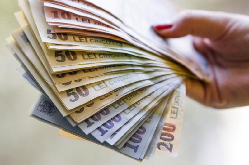 EXPLICAȚII: Salariile bugetarilor, plătite înainte de Paște. Pensiile nu vor fi platite mai repede EXPLICAȚII: Salariile bugetarilor, plătite înainte de Paște. Pensiile nu vor fi platite mai repede