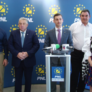AŞTEAPTĂ VEŞTI: Liberalii, cu ochii pe promisiunea vicepremierului Paul Stănescu în privinţa aeroportului AŞTEAPTĂ VEŞTI: Liberalii, cu ochii pe promisiunea vicepremierului Paul Stănescu în privinţa aeroportului