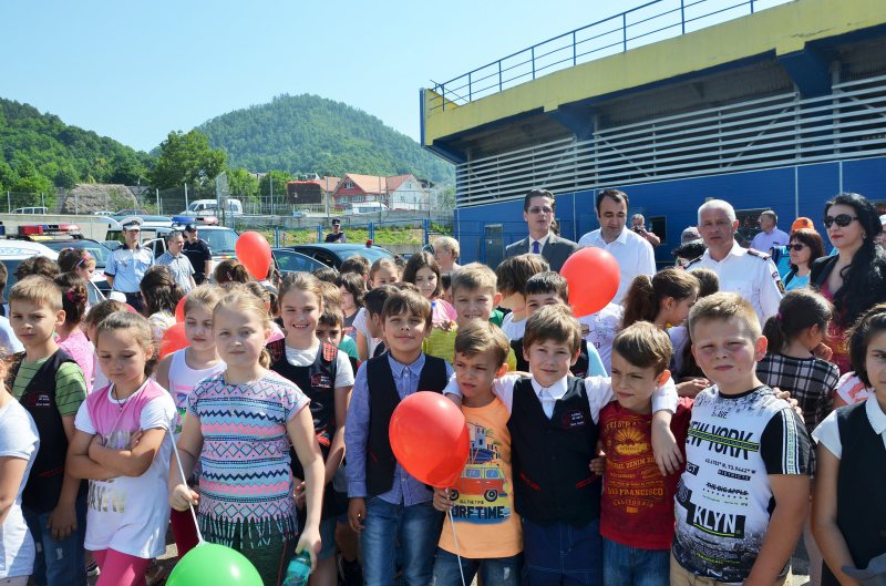 DE ZIUA COPILULUI: Peste 500 de copii prezenți la activitatea M.A.I. APROAPE DE COPII DE ZIUA COPILULUI: Peste 500 de copii prezenți la activitatea M.A.I. APROAPE DE COPII