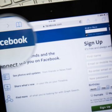 EXPERIMENT: O ţară întreagă blochează accesul la Facebook timp de o lună
