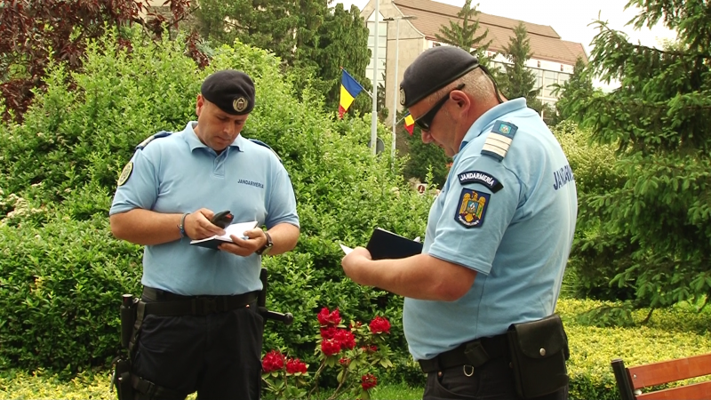 SCANDALUL, LA ORDINEA ZILEI: Liniștea și ordinea publică, tulburată de bărbați scandalagii și cerșetori SCANDALUL, LA ORDINEA ZILEI: Liniștea și ordinea publică, tulburată de bărbați scandalagii și cerșetori