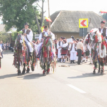 EDIȚIA A III-A: Festivalul Nuntă Tradițională în Petrova, 27-28 mai 2018