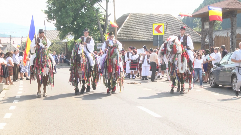 EDIȚIA A III-A: Festivalul Nuntă Tradițională în Petrova, 27-28 mai 2018 EDIȚIA A III-A: Festivalul Nuntă Tradițională în Petrova, 27-28 mai 2018
