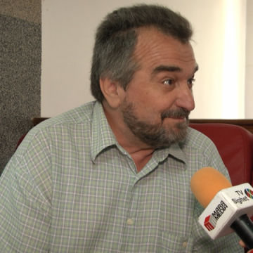 SPECIAL: Vasile Muste lansează un volum de poeme de dragoste SPECIAL: Vasile Muste lansează un volum de poeme de dragoste