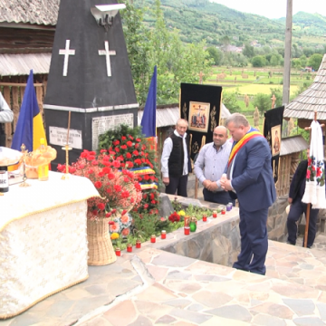 SĂ NU-I UITĂM NICIODATĂ: Manifestări în memoria eroilor neamului