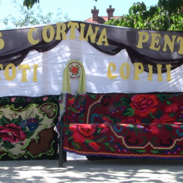 EVENIMENT SPECIAL: Sus cortina pentru toți copiii!