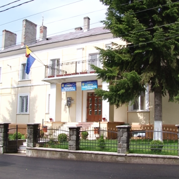 INVESTIȚII: Lucrările la Centrul civic al orașului Cavnic sunt aproape  de final