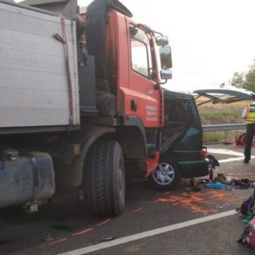 TRAGEDIE: Nouă români morți într-un accident în Ungaria TRAGEDIE: Nouă români morți într-un accident în Ungaria