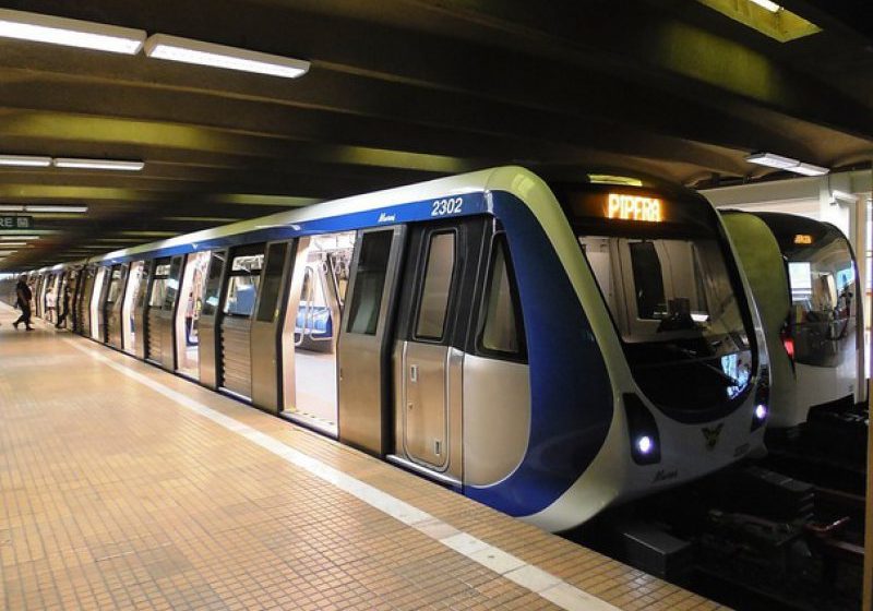 PROIECT DE LEGE: Jandarmii vor asigura paza şi protecţia la metrou PROIECT DE LEGE: Jandarmii vor asigura paza şi protecţia la metrou