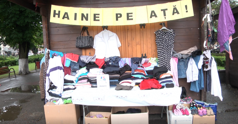 ROTARACT SIGHET: Haine reciclate în scop caritabil ROTARACT SIGHET: Haine reciclate în scop caritabil