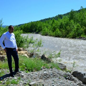 S-AU DISPUS MĂSURI: Depozite necontrolate de deșeuri, identificate pe cursurile de apă din județ S-AU DISPUS MĂSURI: Depozite necontrolate de deșeuri, identificate pe cursurile de apă din județ