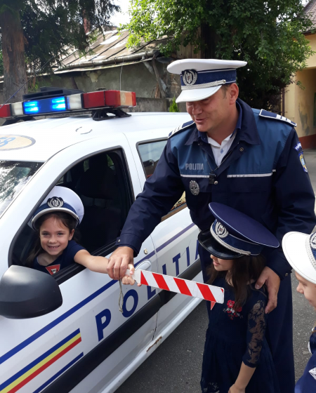 SĂPTĂMÂNA PREVENIRII CRIMINALITĂŢII: Sfaturi mari pentru cei mici, de la polițiștii maramureșeni
