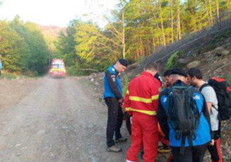 ACȚIUNE DE CĂUTARE ÎN ZONA MONTANĂ: Tânăr de 18 ani, rătăcit în zona Mogoșa