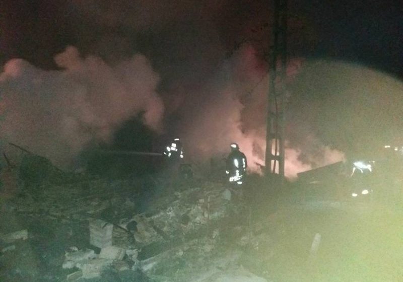 FOC PUS INTENŢIONAT LA BORŞA: Un tânăr a fost arestat preventiv pentru distrugere prin incendiere a celor 20 de anexe gospodăreşti (VIDEO) FOC PUS INTENŢIONAT LA BORŞA: Un tânăr a fost arestat preventiv pentru distrugere prin incendiere a celor 20 de anexe gospodăreşti (VIDEO)