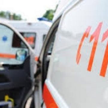 ACCIDENT: Trafic oprit, din cauza unui accident soldat cu doi răniţi grav