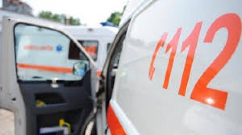 ACCIDENT: Trafic oprit, din cauza unui accident soldat cu doi răniţi grav ACCIDENT: Trafic oprit, din cauza unui accident soldat cu doi răniţi grav