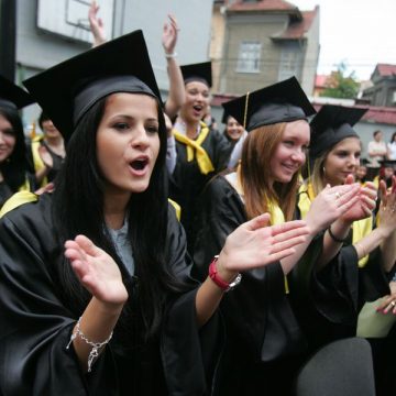 250 LEI / LUNĂ: AJOFM Maramureș oferă sprijin pentru încadrarea în muncă a absolvenţilor 250 LEI / LUNĂ: AJOFM Maramureș oferă sprijin pentru încadrarea în muncă a absolvenţilor