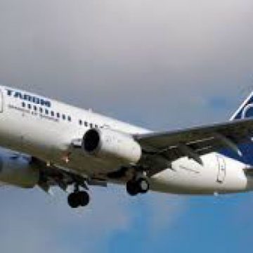 DE RUSALII: Tarom anunţă reduceri cu 20% la biletele de avion cumpărate în minivacanţa 26-28 mai