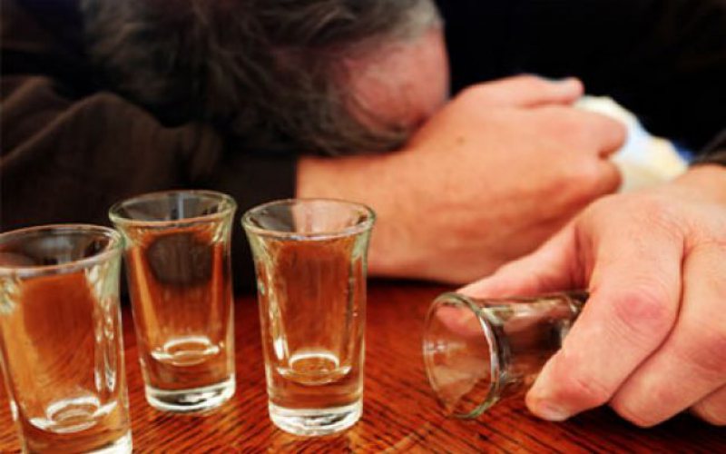 MEDICI ŞOCAŢI: Un gălăţean cu o alcoolemie record în sânge a murit la spital MEDICI ŞOCAŢI: Un gălăţean cu o alcoolemie record în sânge a murit la spital