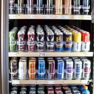 PROIECT: Comercianții nu vor mai putea vinde băuturi energizante copiilor sub 18 ani PROIECT: Comercianții nu vor mai putea vinde băuturi energizante copiilor sub 18 ani