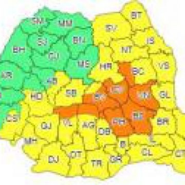ATENȚIONARE METEO: Jumătate din țară, sub coduri de ploi ATENȚIONARE METEO: Jumătate din țară, sub coduri de ploi