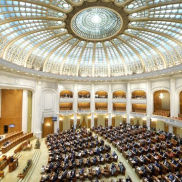 AU VOTAT: Proiectul privind modificările Codului de procedură penală, ADOPTAT în Camera Deputaţilor/ PNL şi USR vor sesiza CCR