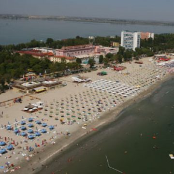 DE SEZON: Asociaţiile din turism: Industria ospitalieră suferă o lipsă acută de forţă de muncă DE SEZON: Asociaţiile din turism: Industria ospitalieră suferă o lipsă acută de forţă de muncă