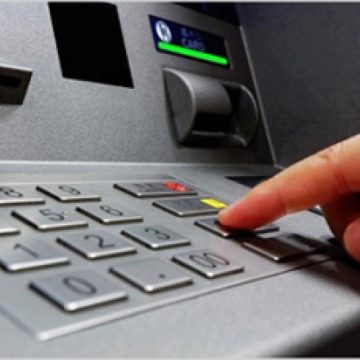 ȘI-A FĂCUT-O CU MÂNA LUI: Un bărbat a rămas fără bani în cont după ce și-a pierdut cardul, pe care își scrisese codul PIN ȘI-A FĂCUT-O CU MÂNA LUI: Un bărbat a rămas fără bani în cont după ce și-a pierdut cardul, pe care își scrisese codul PIN