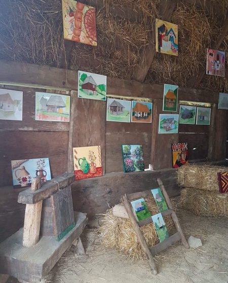PROMO: O expoziție într-un loc inedit. În șură PROMO: O expoziție într-un loc inedit. În șură