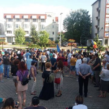 PROTEST: Sătui de penali, mincinoși și analfabeți PROTEST: Sătui de penali, mincinoși și analfabeți