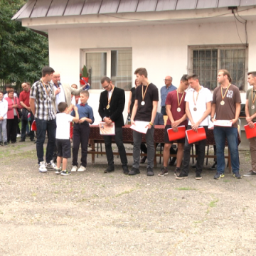 BASCHET: Răsplătiți cu diplome și medalii BASCHET: Răsplătiți cu diplome și medalii