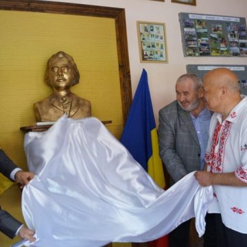 IGNORAȚI DE MINISTERUL ROMÂNILOR DE PRETUTINDENI: Comunitățile din Maramureșul de Nord duc mai departe limba și tradițiile IGNORAȚI DE MINISTERUL ROMÂNILOR DE PRETUTINDENI: Comunitățile din Maramureșul de Nord duc mai departe limba și tradițiile