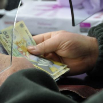 ÎNGRIJORĂTOR: Pensia medie a scăzut față de finalul anului 2017 ÎNGRIJORĂTOR: Pensia medie a scăzut față de finalul anului 2017