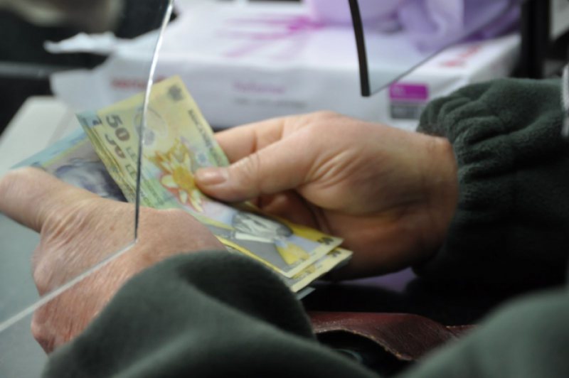 ÎNGRIJORĂTOR: Pensia medie a scăzut față de finalul anului 2017 ÎNGRIJORĂTOR: Pensia medie a scăzut față de finalul anului 2017