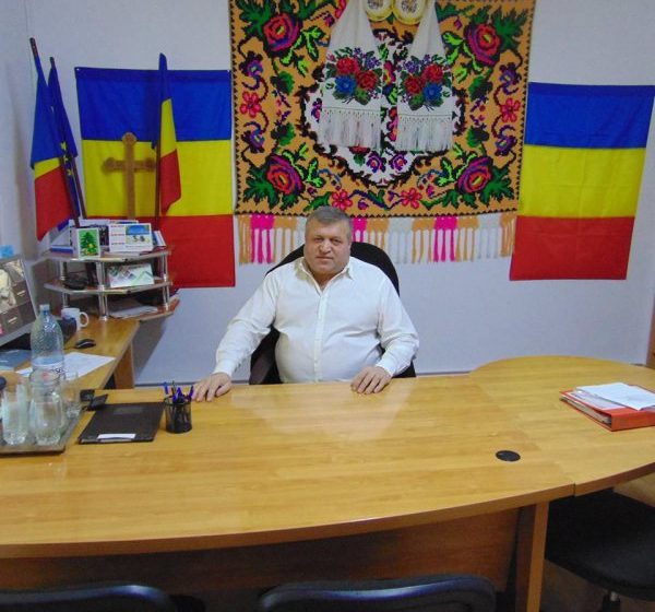ÎNTÂLNIRE: La Onceşti astăzi se va serba 1 iunie la Căminul Cultural ÎNTÂLNIRE: La Onceşti astăzi se va serba 1 iunie la Căminul Cultural