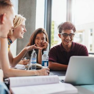 OFICIAL: Tinerii fără venituri vor putea cere credit fără dobândă de până la 40.000 de lei OFICIAL: Tinerii fără venituri vor putea cere credit fără dobândă de până la 40.000 de lei