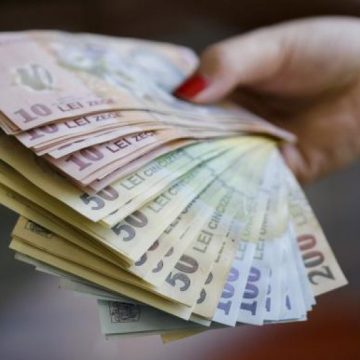 S-A DECIS: Pensii speciale pentru aleşii locali în limita a trei mandate