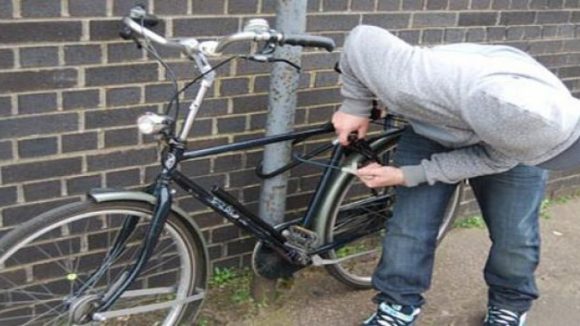 Bănuit de furturi de biciclete a fost reținut