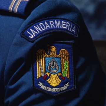 AU CHEMAT JANDARMII: Scandalul și tulburarea liniștii, la ordinea zilei în Baia Mare