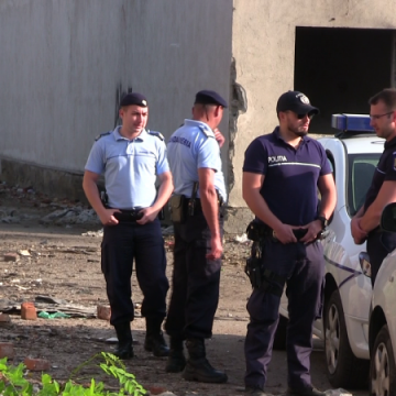 CAZUL ESTERA: Sutele de probe ADN recoltate în cazul fetiţei de cinci ani care a fost violată şi ucisă nu corespund cu cele prelevate de pe corpul victimei şi armele crimei