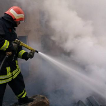 BORŞA: Incendiu la o casă de locuit