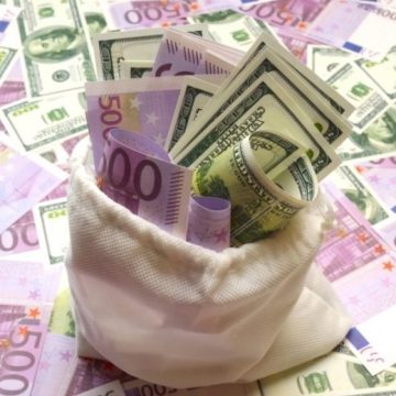 MONEDA EURO, ÎN CREȘTERE: BNR a cotat un euro la 4,6566 de lei/unitate