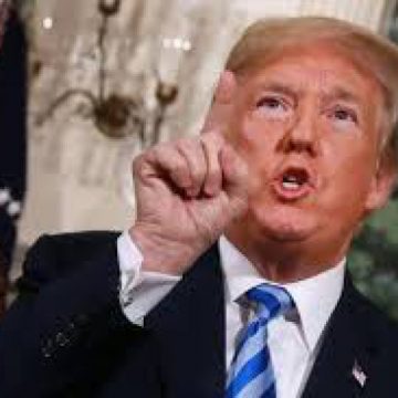 ÎMPOTRIVA REFUGIAŢILOR: Donald Trump critică din nou politicile Angelei Merkel în materie de imigraţie ÎMPOTRIVA REFUGIAŢILOR: Donald Trump critică din nou politicile Angelei Merkel în materie de imigraţie