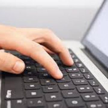 UTIL: Programările electronice la serviciul de permise și înmatriculare a vehiculelor se efectuează doar pe site-ul www.drpciv.ro