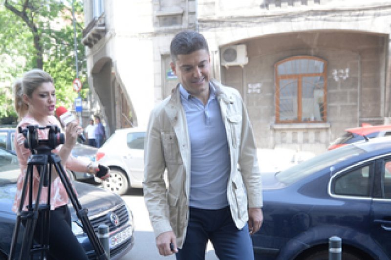 REACŢIA POLIŢISTULUI DUPĂ DECIZIA ÎN CAZUL BOUREANU: Mesajul este că oricine cu 7.000 de euro bate un agent şi ia pedeapsă cu suspendare REACŢIA POLIŢISTULUI DUPĂ DECIZIA ÎN CAZUL BOUREANU: Mesajul este că oricine cu 7.000 de euro bate un agent şi ia pedeapsă cu suspendare