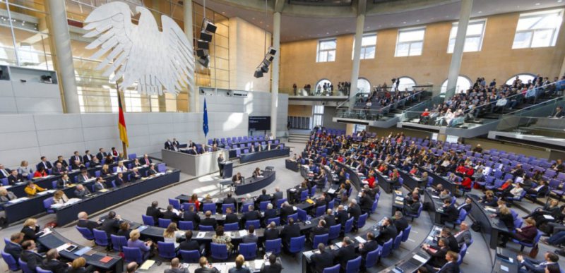 PENTRU ABSOLVENȚI: Burse de practică internațională la Bundestagul german PENTRU ABSOLVENȚI: Burse de practică internațională la Bundestagul german